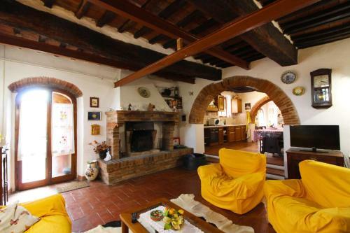 Castiglione Della Pescaia Villa Sleeps 12 Pool Wifi