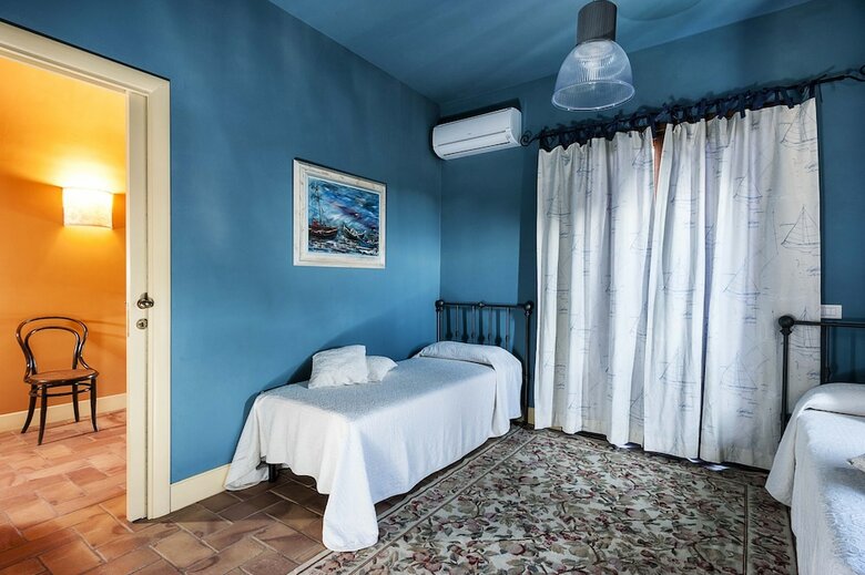 Classic Holiday Villa With Pool In Sicily, Italy