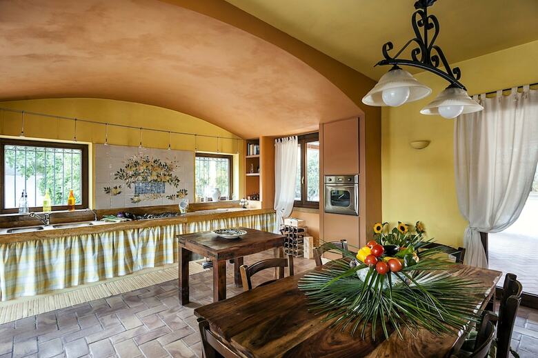 Classic Holiday Villa With Pool In Sicily, Italy