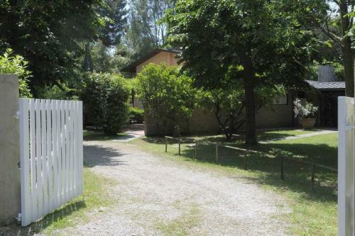 Marina Dei Ronchi Villa Sleeps 14 Pool Air Con Wifi