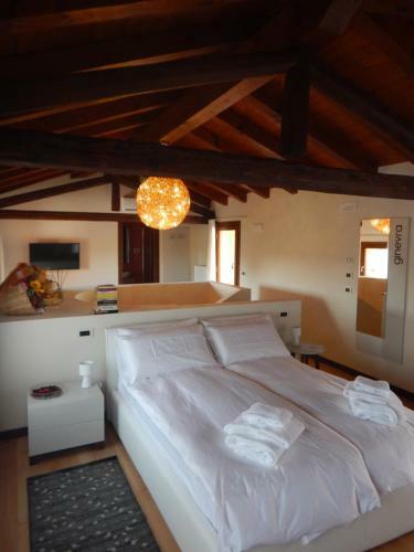 Hostal Crystal Luxury House