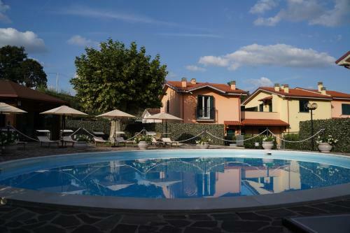 Esilom Aparthotel