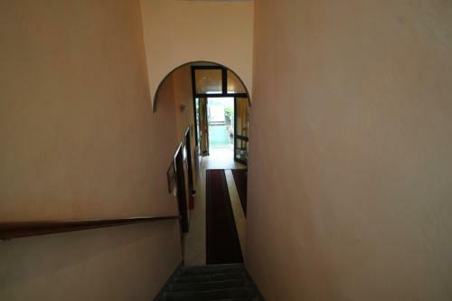Scuole Bed And Car