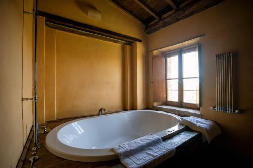 Pienza Villa Sleeps 14 Pool Air Con Wifi