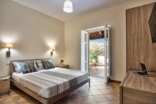 Villa Echis House