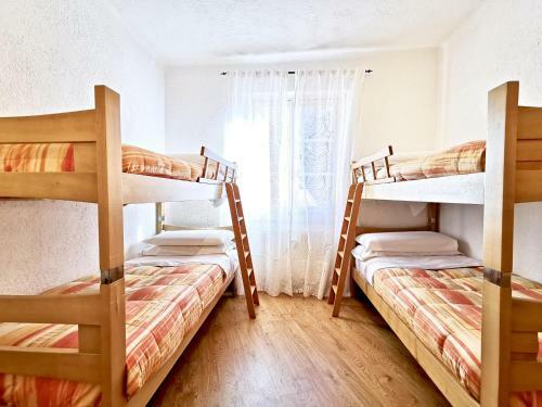 Luxurious Cottage In Lierna With Swimming Pool