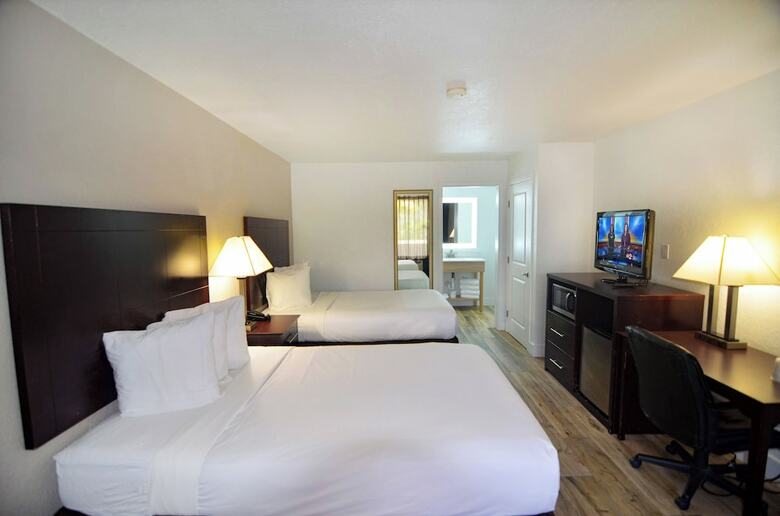 Hotel Monreale Express & Studios Idrive District