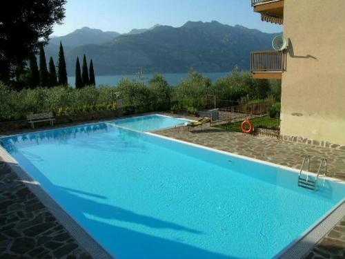 Pool Balcony Lake View Apartament