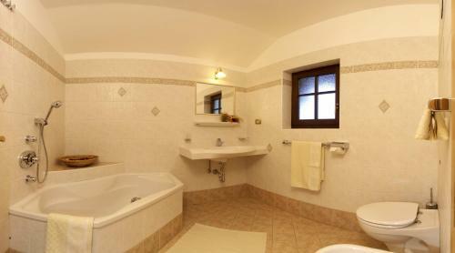 Agroturismo Agriturismo Apartments Tuene