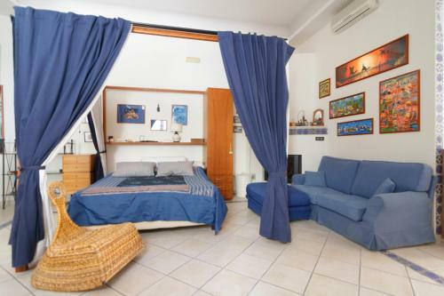 Antignano Halldis Apartment