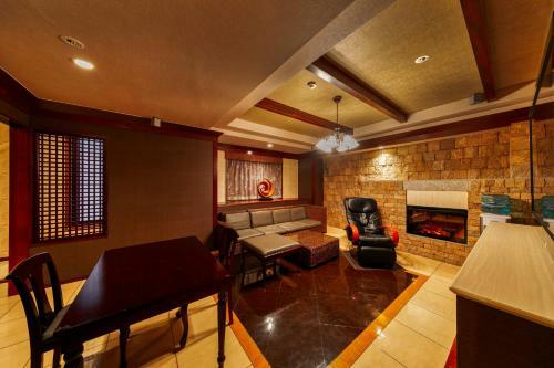 Hotel Lotus Otsu (adult Only)