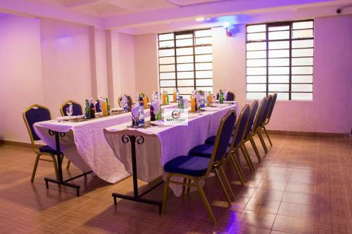 Hotel Mayy Lounge