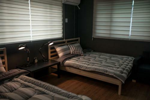 Hostal Twins Guesthouse