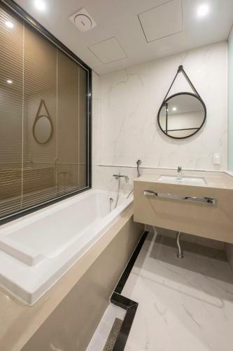Brown-dot Hotel Guseo
