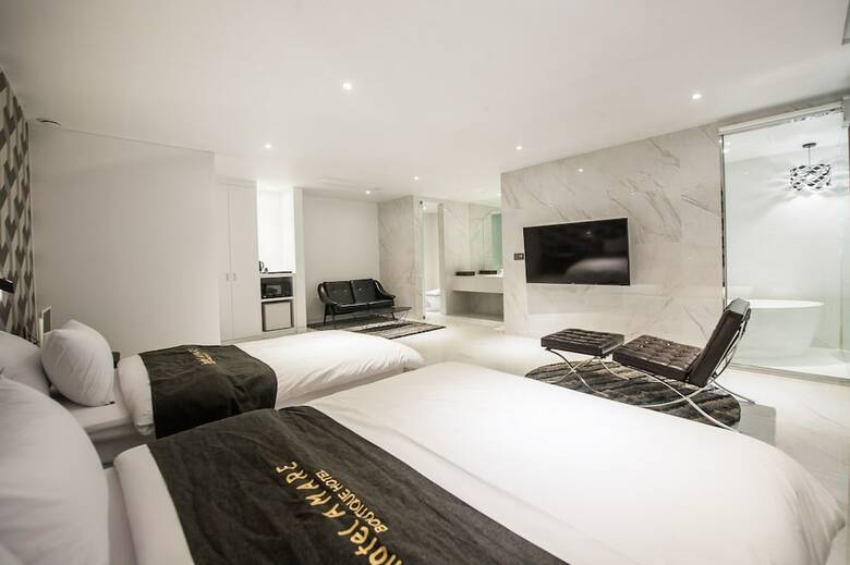 Hotel Amare