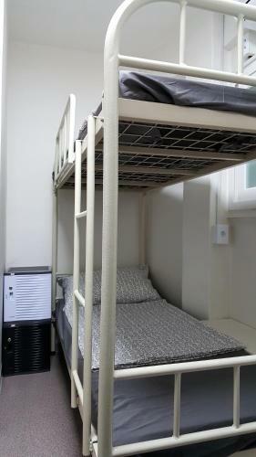 Hostal Lvia Guesthouse