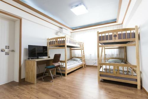 Hostal Kory Guesthouse