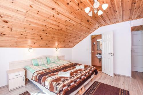 Hostal Camping Mindunai