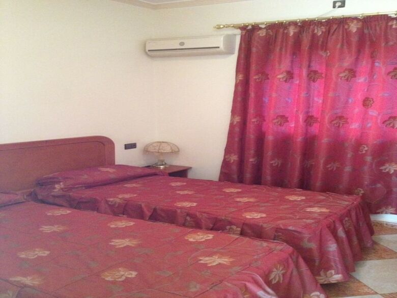 Motel Paris Dakar
