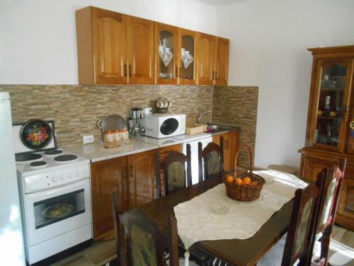 Apartments Zuto