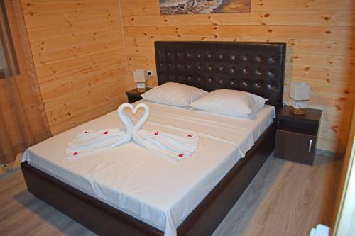 Saranda Beach Bungalow