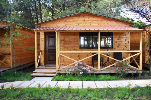 Saranda Beach Bungalow