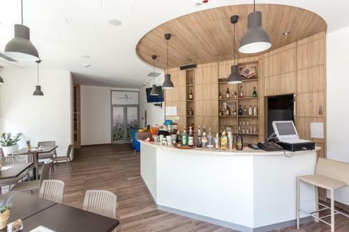 Lavender Bay Apartment