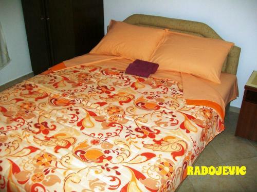 Apartments Radojevi?