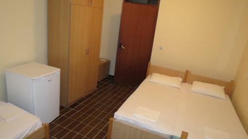 Hostal Guesthouse Obala