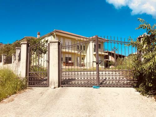 Apartmens Gjoni