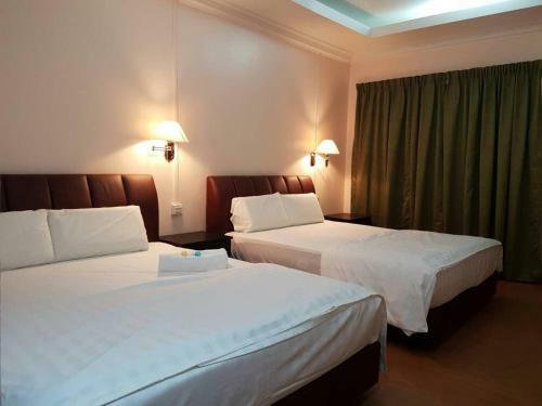 Perhentian Island Cocohut Long Beach Resort