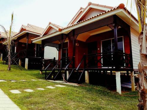 Perhentian Island Cocohut Long Beach Resort