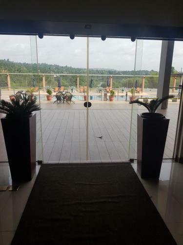 Hotel Golden Tulip Agulu Lake