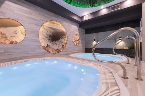 Hostal Borowy Dw�r- Biznes, Spa & Fun