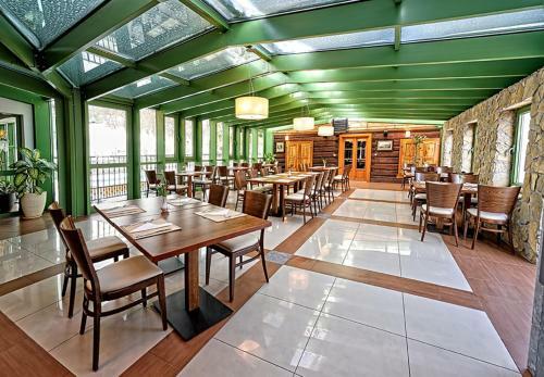 Hotel Modrzewi�wka