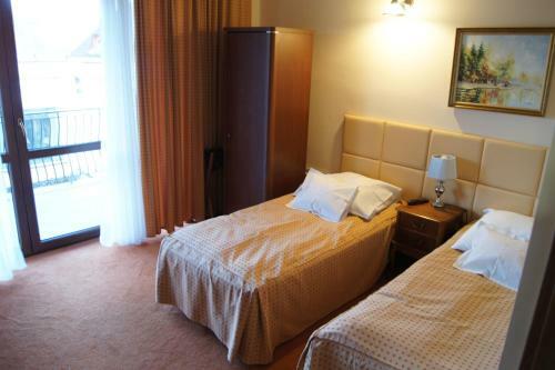 Hostal Dworek Nad Pilic?