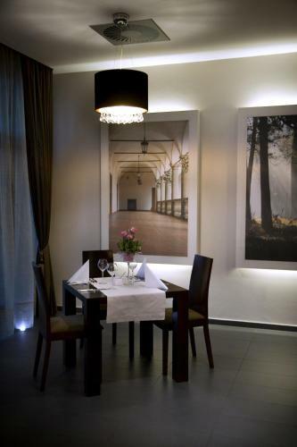 Hotel Niepo?omice