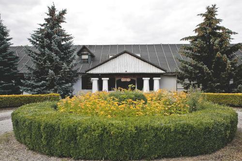 Hostal Dworek Tuszk�wka W Kaputach