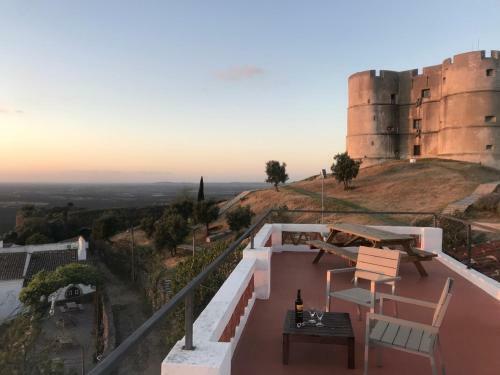 Hostal The Place At Evoramonte