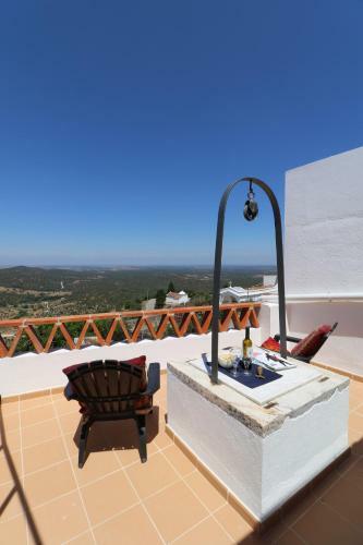 Hostal The Place At Evoramonte