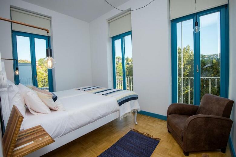 Des Arts Hostel And Suites