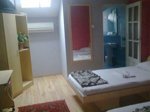 Hostal Pension Popas Paradis
