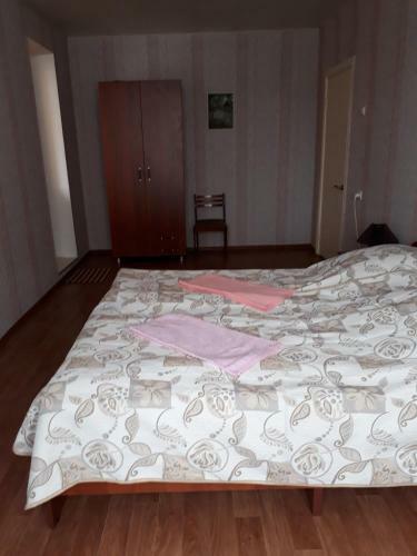 Apartment On Bazhova