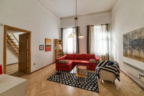 Apartment On Liteyny 60