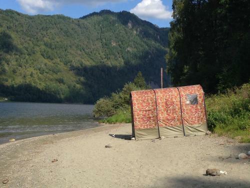 Hostal Lake House