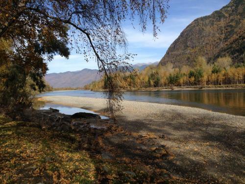 Hostal Lake House