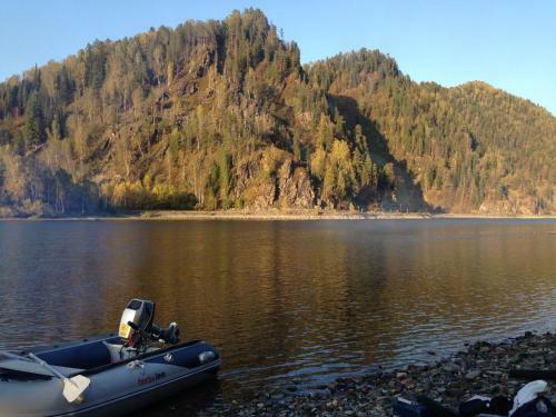 Hostal Lake House