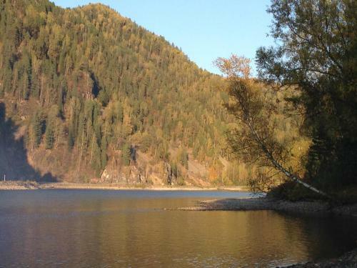 Hostal Lake House