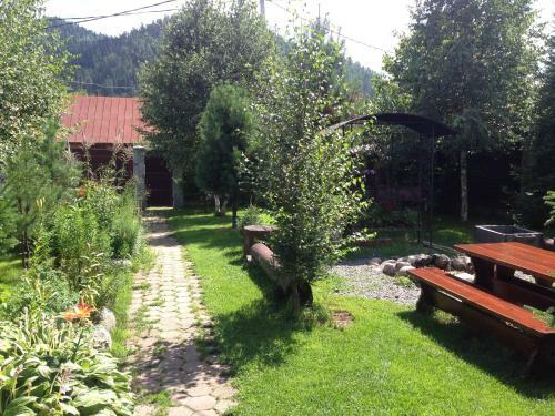 Hostal Lake House