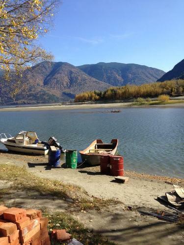 Hostal Lake House